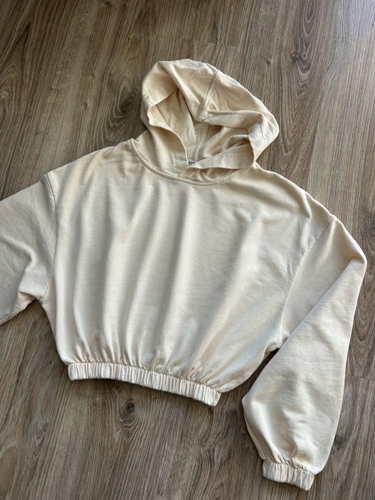 Beżowa bluza Crop top krótka stradivarius S