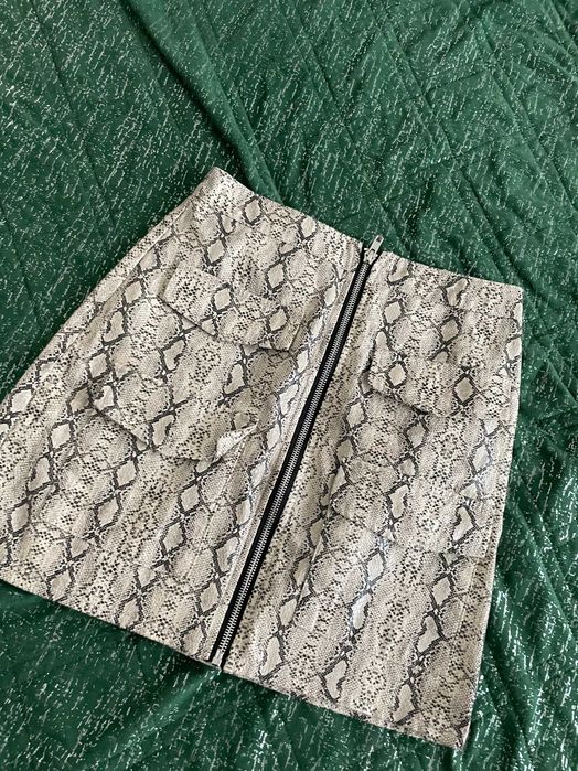 Spódnica we wzór skóry węża BOOHOO