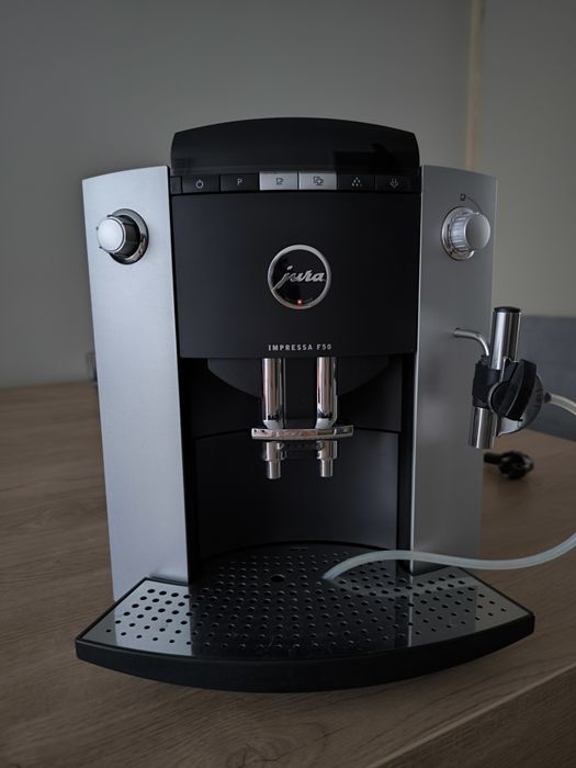 Ekspres ciśnieniowy Jura Impressa F50