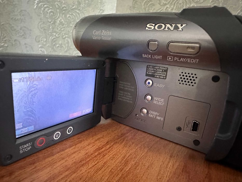 Відеокамера  SONY