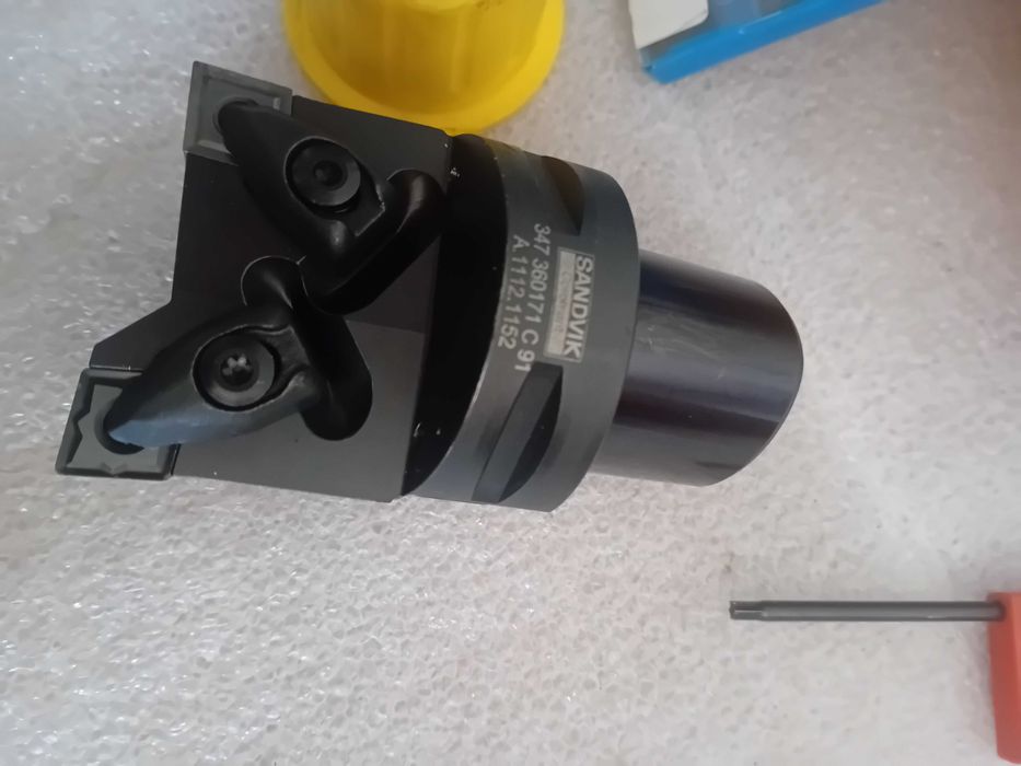 Cabeçote de corte Sandvik Coromant Capto C4. Com 12 pastilhas  CNMG120408