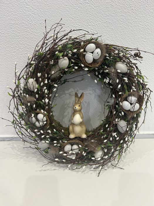 Вінок на двері в будинок