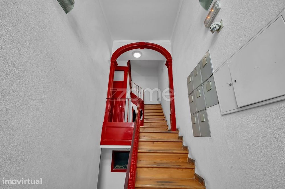 Apartamento T4 Intendente