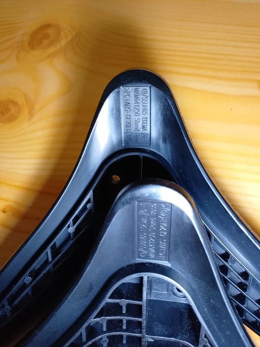 Stojak nogi do telewizora LG model na zdjęciu