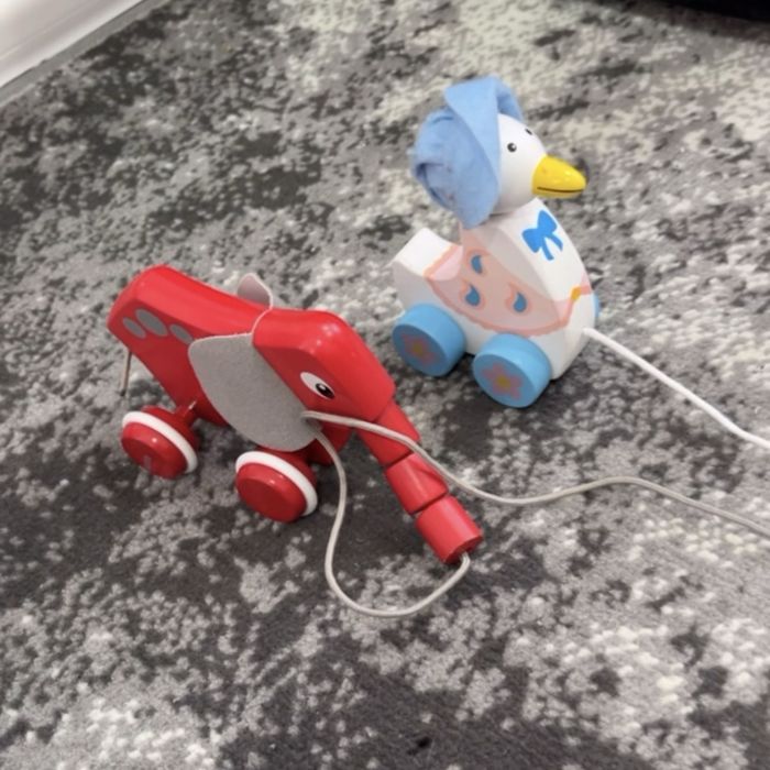 Деревяні іграшки каталка кубики посуд фрукти