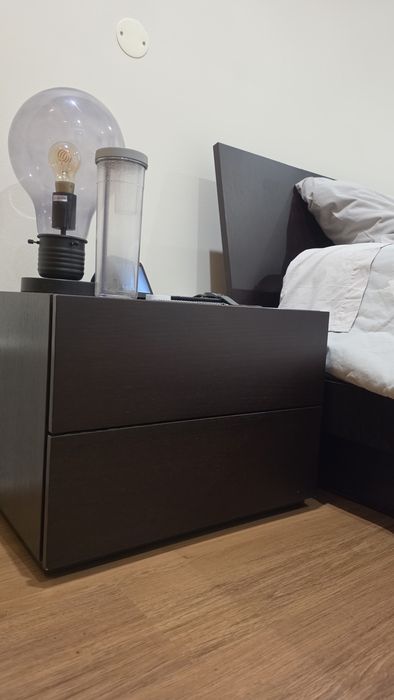 Conjunto mesas de cabeceira em wengue