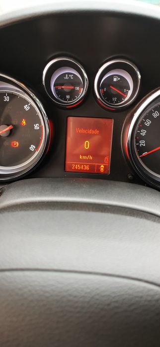 Opel Astra J 1.7 CDTI 125cv – Económico, Fiável e Confortável
