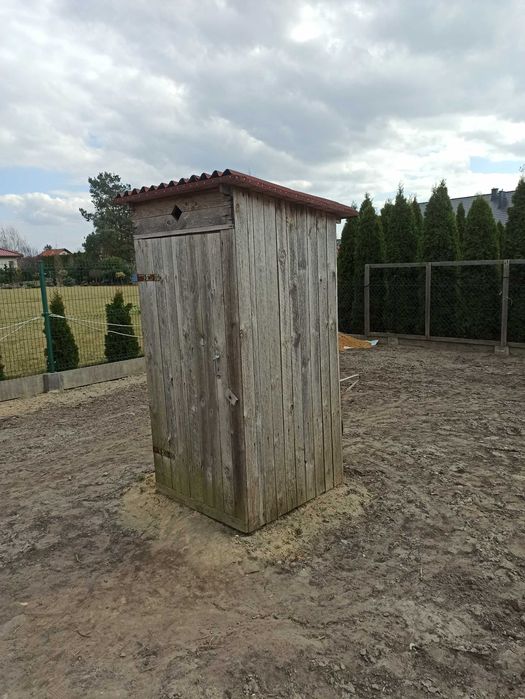 Sprzedam wychodek drewniany