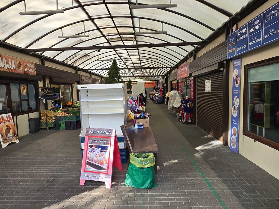 Lokal w pasażu sprzedam