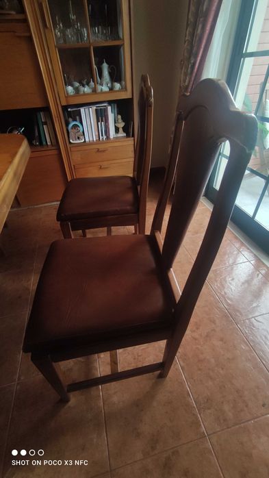 Mesa de Sala c/ Cadeiras