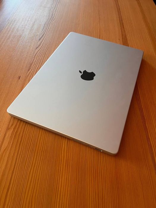 Apple MacBook Pro 16-inch