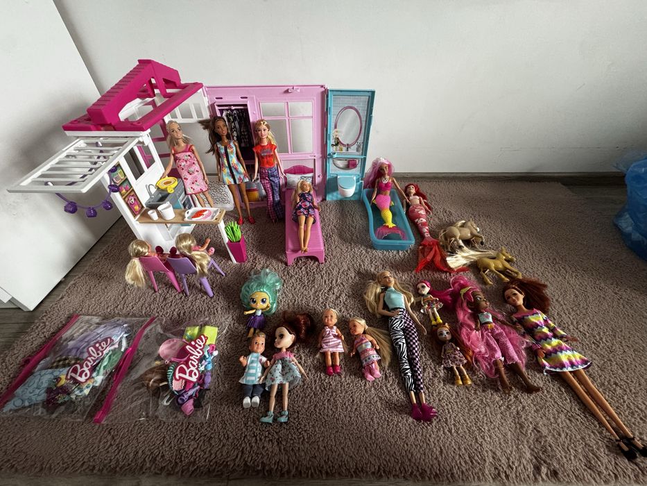 Zestaw barbie z domkiem i akcesoriami