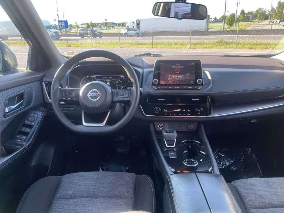 Nissan Rogue      2021