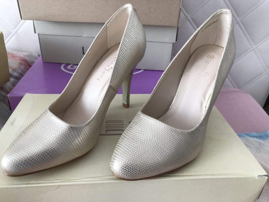 Złote buty rozm 36