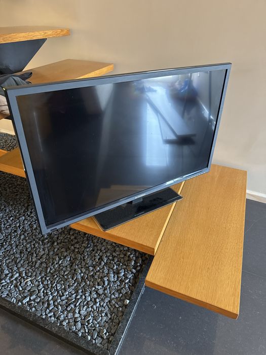 Mobilia de quarto completo com televisão