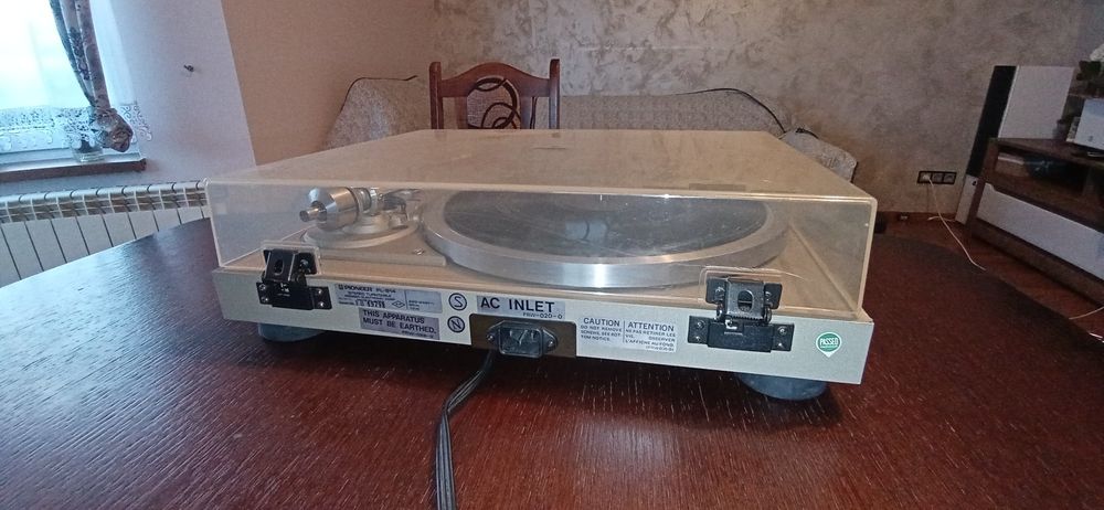 Gramofon Pioneer PL 514