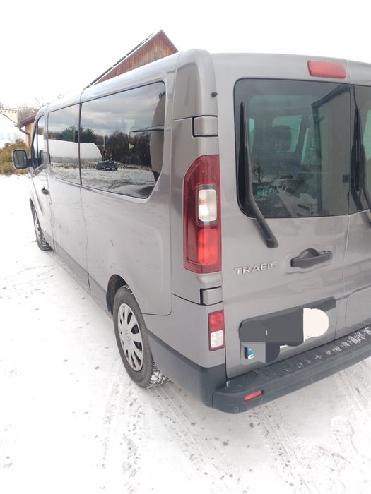 Renault Trafic LONG 9 osobowy