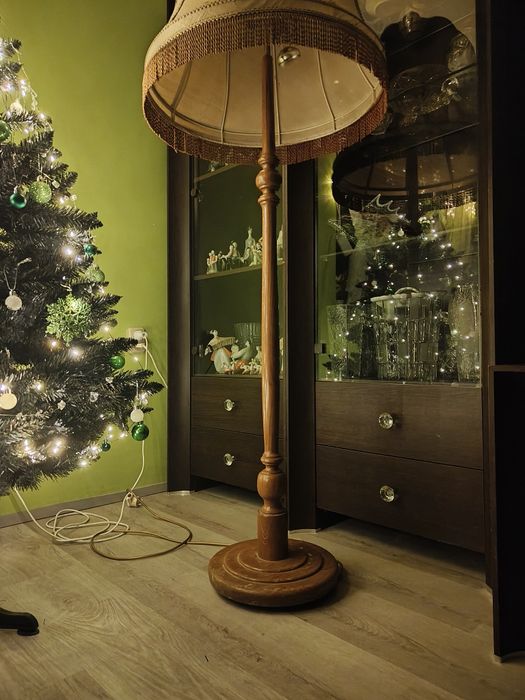 Lampa stojąca dębowa design vintage