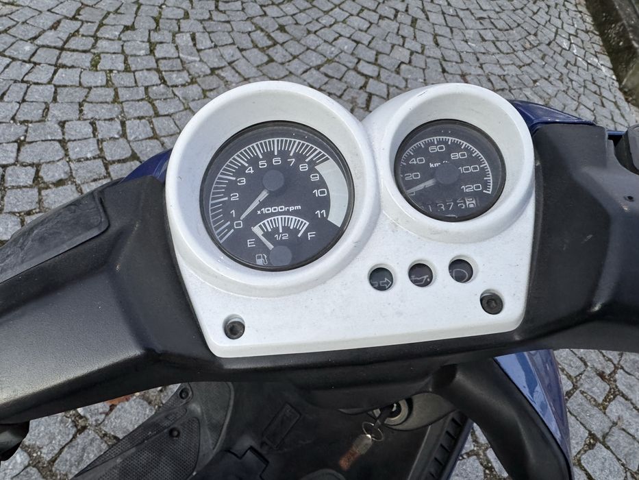 Yamaha aerox 100cc de livrete