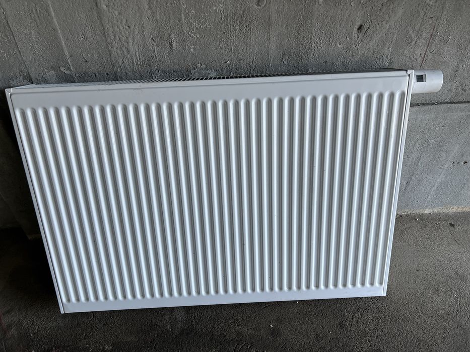 Grzejnik uzżywany 90x60 cm v22 quinn integrale ventile