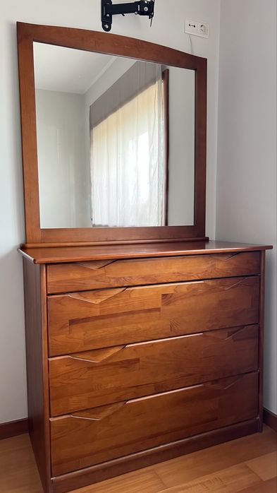 Conjunto de Quarto completo em Pinho Maciço