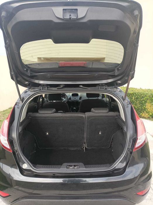 Ford Fiesta 1.5 TDCi Titanium 75cv (2012) – Excelente Estado – Distribuição Nova
