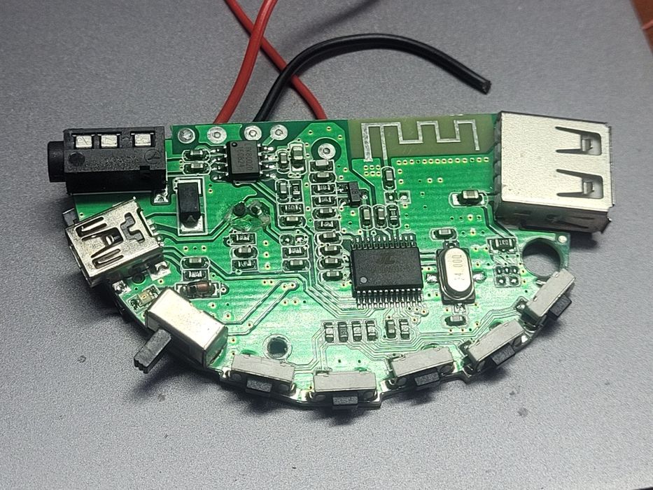 Блютуз плата . З радио та  з ауксом.