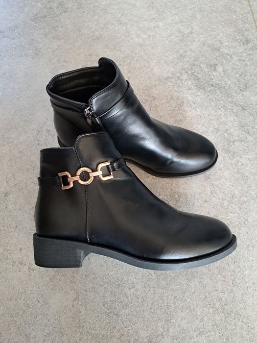 Nowe! Czarne botki przejściowe 36