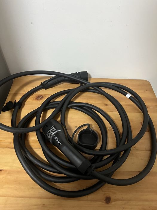 Carregador de carro eletrico.