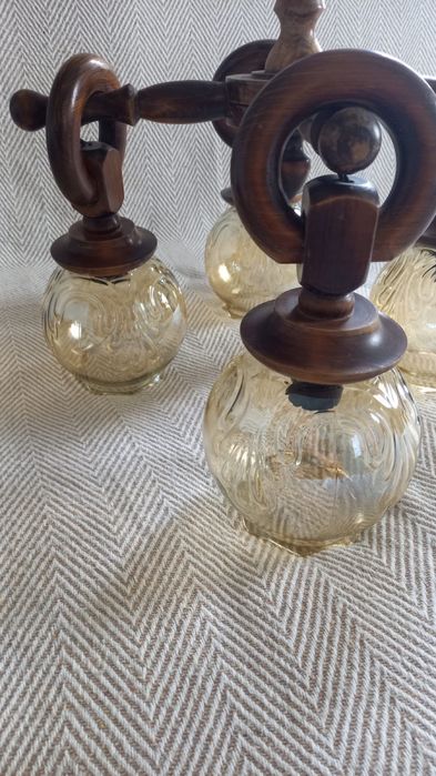Drewniany zyrandol Vintage