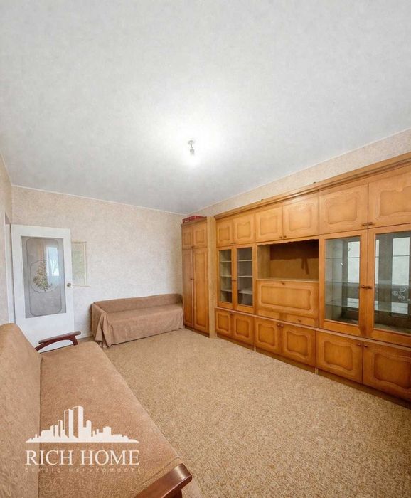Продаж 3к квартири, Срібнокільська, 14. метро Осокорки - 7 хв.