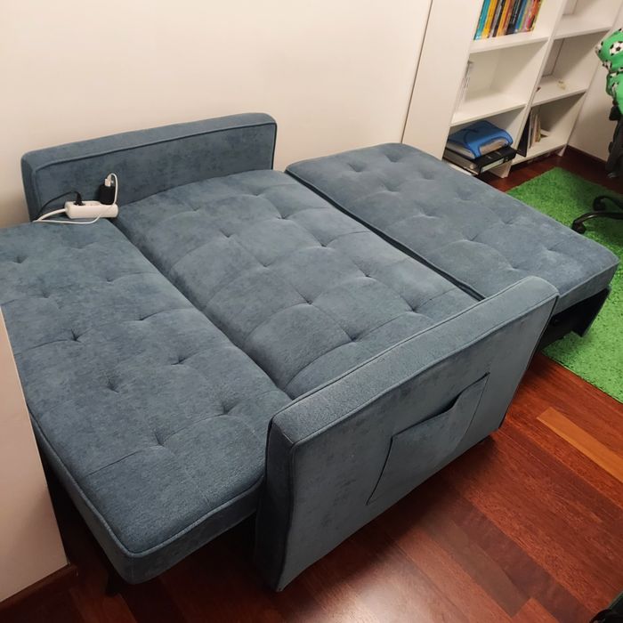 Sofa rozkładana 3 miesiące używana jak nowa.