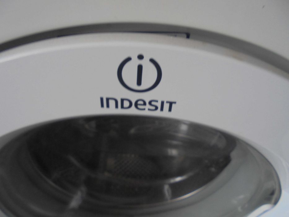 Maquina lavar - INDESIT 8 kg. / Com garantia / Òtimo estado