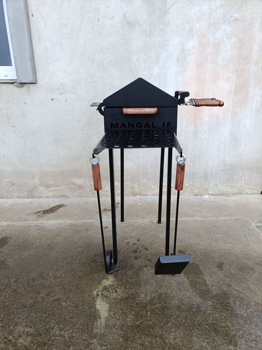 Мангалм 4мм гриль барбекю на колесах на 11 шампурів