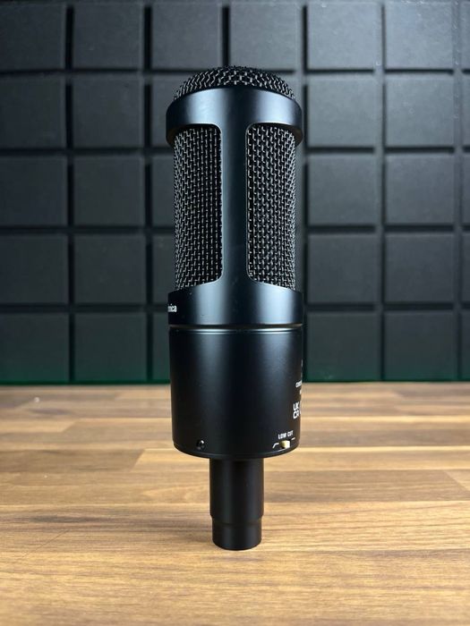 Audio Technica AT2035 (Доставимо кур’єром — БЕЗКОШТОВНО!)