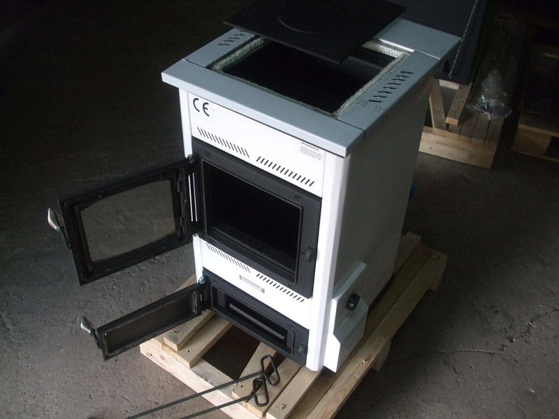 Piec kuchenny Termomont Temy ES-10 z funkcją C.O. 10 KW.