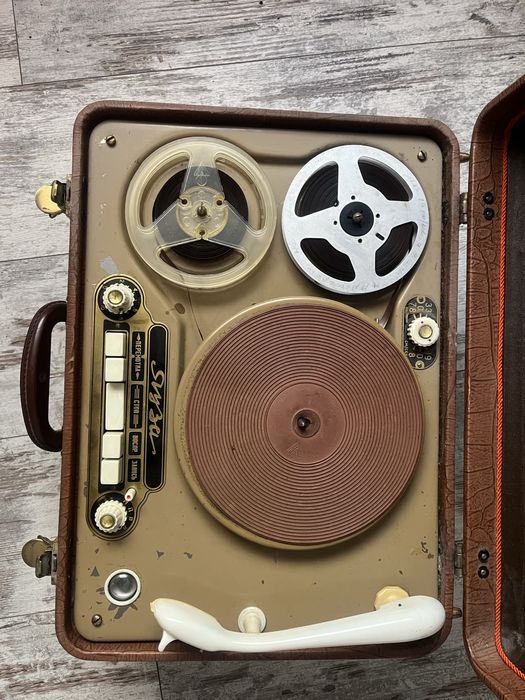 Магнитофон-граммофон "Яуза"