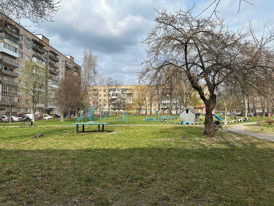 Продаж 2 кімнатної квартири вул. Конякіна