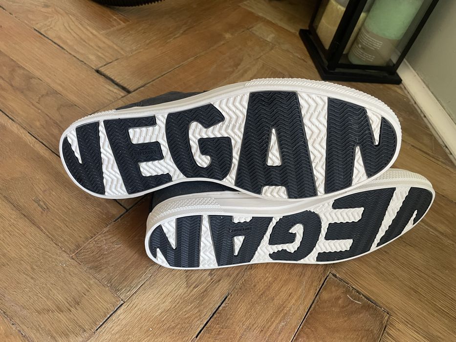 Superdry trampki vegan 42