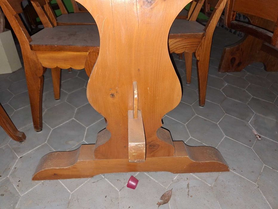 Mesa de madeira maciça