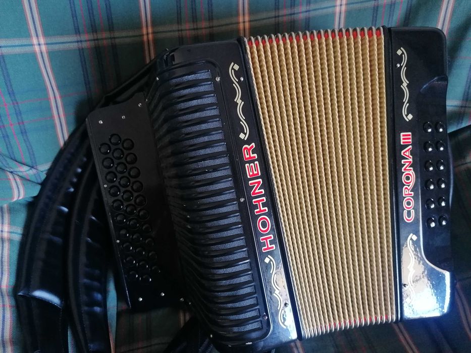 Concertina Hohner Corona lll 3* Voz Funana
