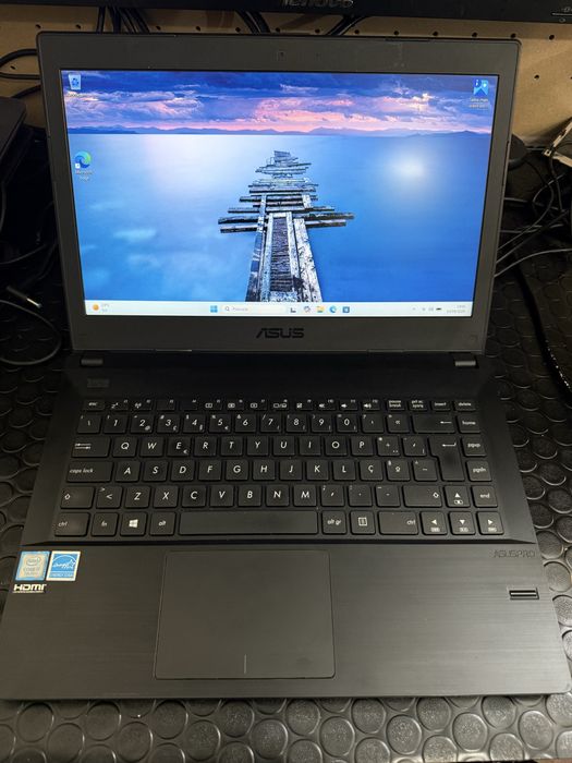 Portátil Asus Vivobook 14” i7 7th 12GB RAM 256GB SSD Nvidia 940MX 2GB