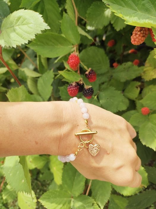 Bransoletka kwarc różowy zapięcie toggle serduszko