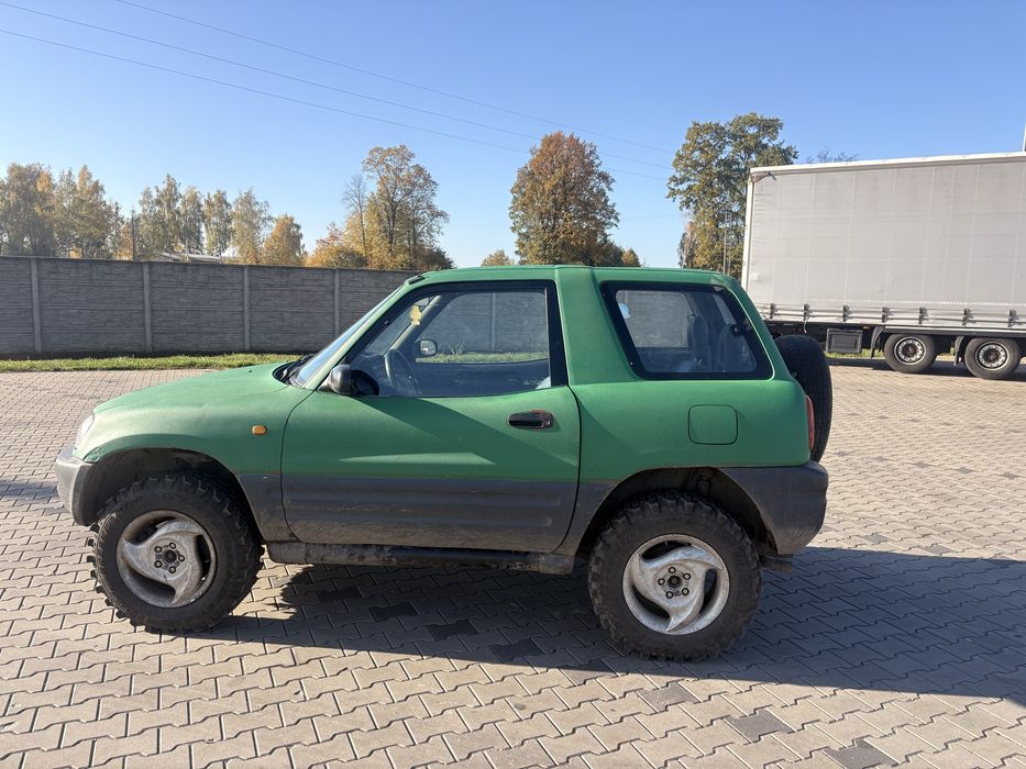 Toyota Rav4 niski przebieg
