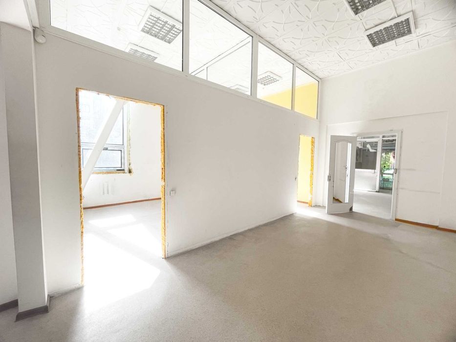 Оренда 1 поверх під магазин, офіси 353,7м на Севастопольській площі