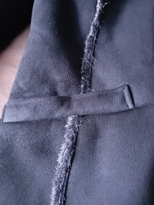 Czarny kożuszek, rozmiar M.