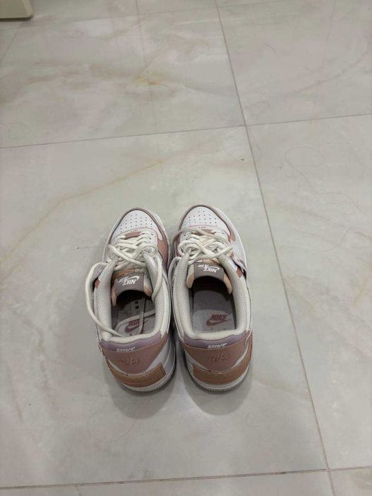 Жіночі кросівки Nike Air Force