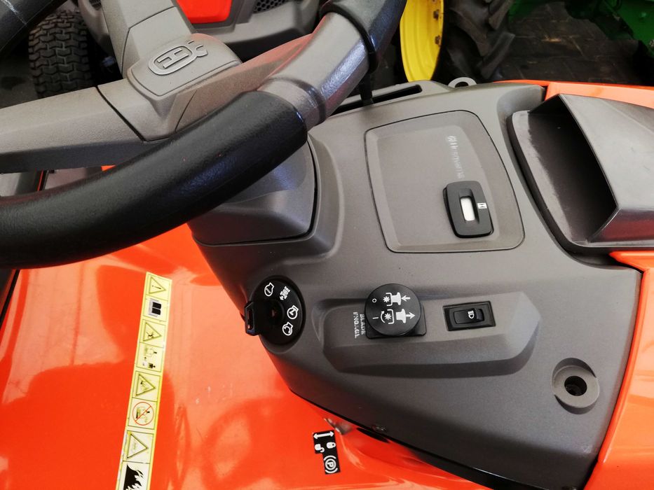 Kosiarka traktorek ogrodowy Husqvarna , Briggs , kosz , wybór