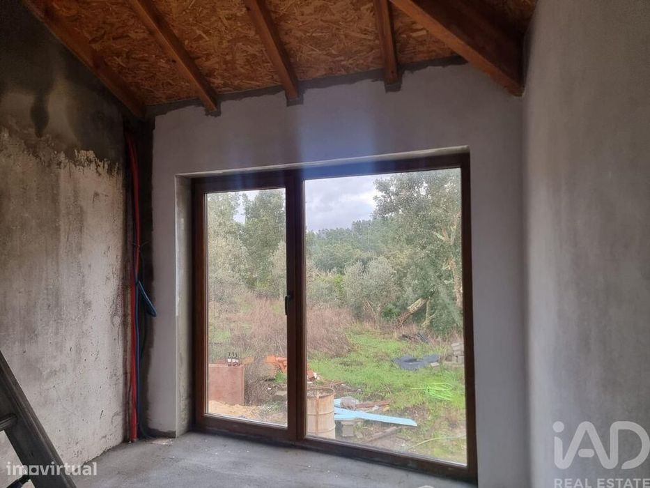 Moradia isolada T3 em Cernache do Bonjardim, Nesperal e Palhais de 202
