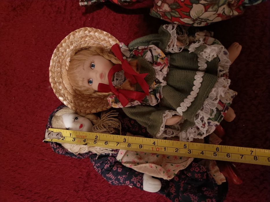 Três  Bonecas de porcelana vintage